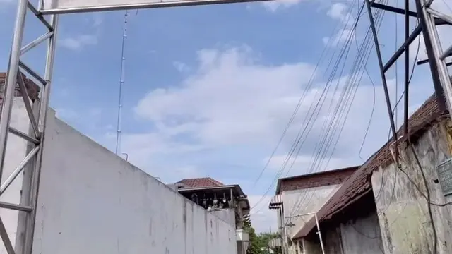 Inul Daratista di kediamannya di kampung halaman (Instagram/inul.d)