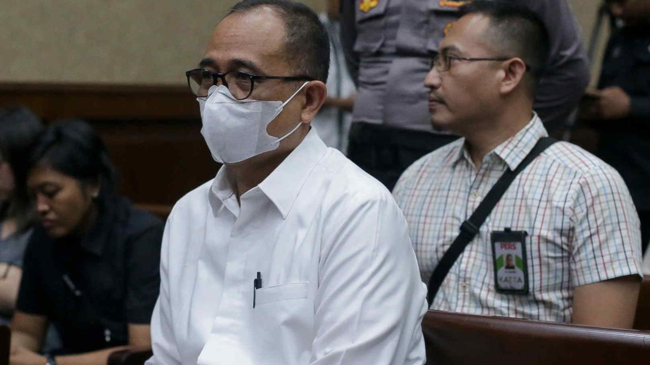 Junaedi menyebut jaksa juga tidak mengindahkan fakta persidangan selama proses peradilan berlangsung.&nbsp;