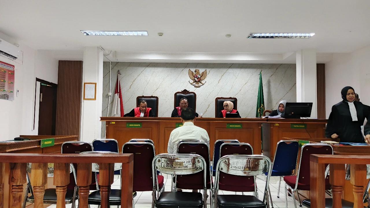 Eks Sekda Bandung Jalani Sidang Korupsi Bandung Zoo, Didakwa UU Tipikor