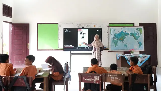 Dua Tahun Prabowo-Gibran, Pembenahan Pendidikan Sasar Sekolah dan Kesejahteraan Guru