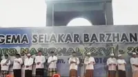 Pembacaan salawat massal ini merupakan rangkaian acara Musabawoh Tilawatil Quran Tingkat Nasional.