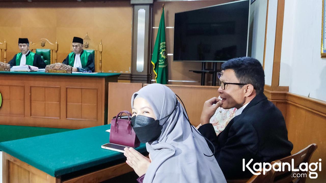 Natasha Rizky sidang cerai perdana