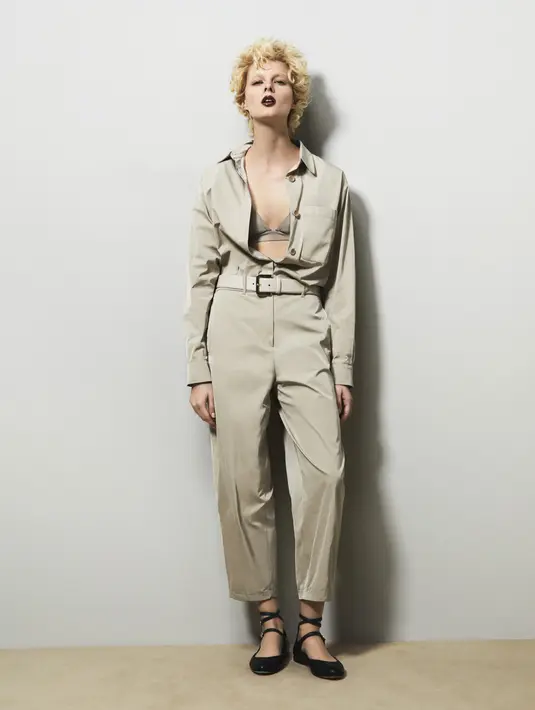 <p>Menurut Max Mara, Marilyn Monroe benar-benar pantas mendapatkan julukan ikonis, yang kemudian terlalu sering digunakan. Koleksi kali ini berfokus pada Marilyn Monroe, yang dijelaskan dalam "Marilyn in Manhattan: Her Year of Joy" karya Elizabeth Winder. Foto: Document/Max Mara.</p>