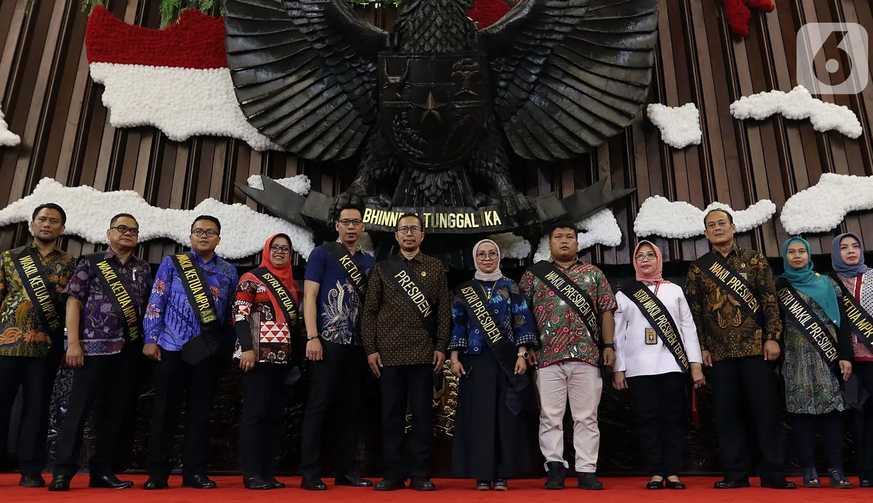 Geladi kotor pelantikan Presiden dan Wakil Presiden terpilih Joko Widodo dan Ma'ruf Amin di Kompleks Parlemen, Senayan, Jakarta Jumat (18/10/2019). Untuk geladi resik akan digelar pada Sabtu, 19 Oktober 2019. (Liputan6.com/JohanTallo)