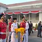 Keyla Azzahra, Paskibraka Asal Sulawesi Selatan Terpilih Menjadi Pembawa Baki saat Penurunan Bendera di Istana. (LIputan6.com/Lizsa Egeham)