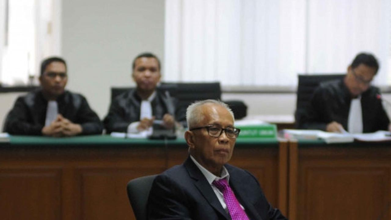 Hakim tolak eksepsi OC Kaligis terkait kasus suap PTUN Medan