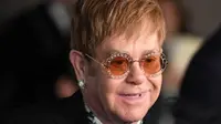 Ikon musik pop legendaris Elton John baru saja mengumumkan konser terakhirnya dengan gaya super stylish.