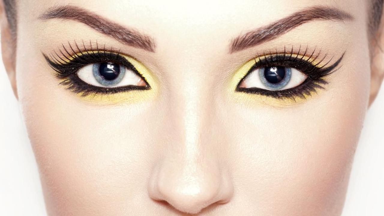 Cat Eye Eyeliner