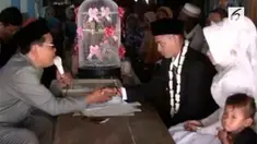 Kocak dan unik, pasangan ini meenjadikan burung lovebird sebagai maskawin.