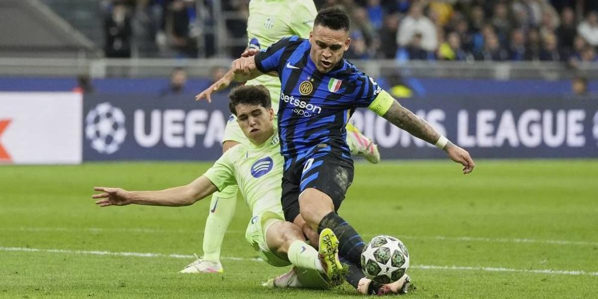 Balasan Keras Wasit Szymon Marciniak untuk Protes Hansi Flick: Komentar Bodoh