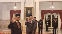 Presiden Joko Widodo atau Jokowi melantik Yuliot sebagai Wakil Menteri Investasi/Badan Koordinasi Penanaman Modal (BKPM). di Istana Negara Jakarta, Kamis, (18/7/2024). (Liputan6.com/Lizsa Egeham)