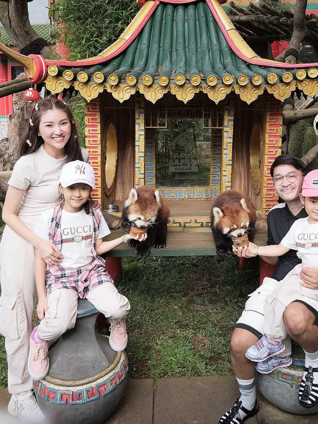 Potret keluarga Sarwendah dan Ruben Onsu sebelum gugatan cerai dilayangkan (Sumber: Instagram/@ruben_onsu)