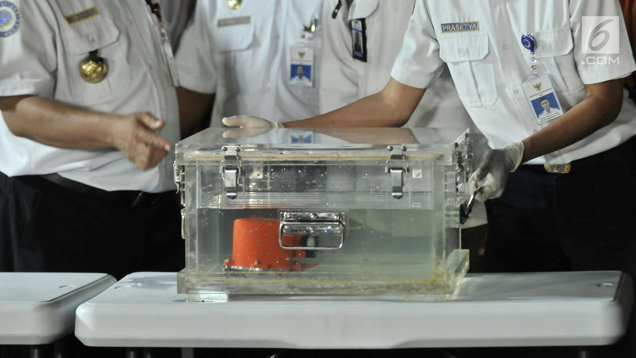 Menhub dan Kepala KNKT Konpers Temuan Black Box Lion Air