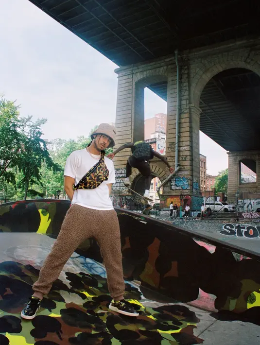 Coach juga bekerja sama dengan TikTok untuk efek Camo yang dapat di posting oleh pelanggan dan dibagikan kepada teman-teman. (Foto: Kanmo Group/Coach)