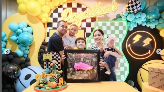 Rafathar Ulang Tahun ke-9, Dapat Kado Spesial dari Pemain Liverpool Darwin Nunez.