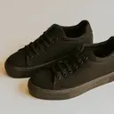 Kembali ke Sekolah Lebih Semangat, Intip Rekomendasi Sepatu Sekolah Anak yang Nyaman Digunakan Seharian