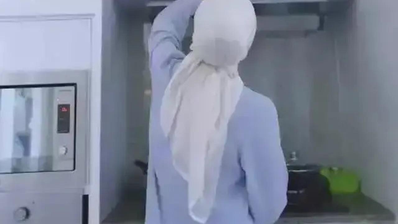 5 Potret Dapur Rumah Nina Zatulini, Punya Model Mewah dengan Interior Minimalis