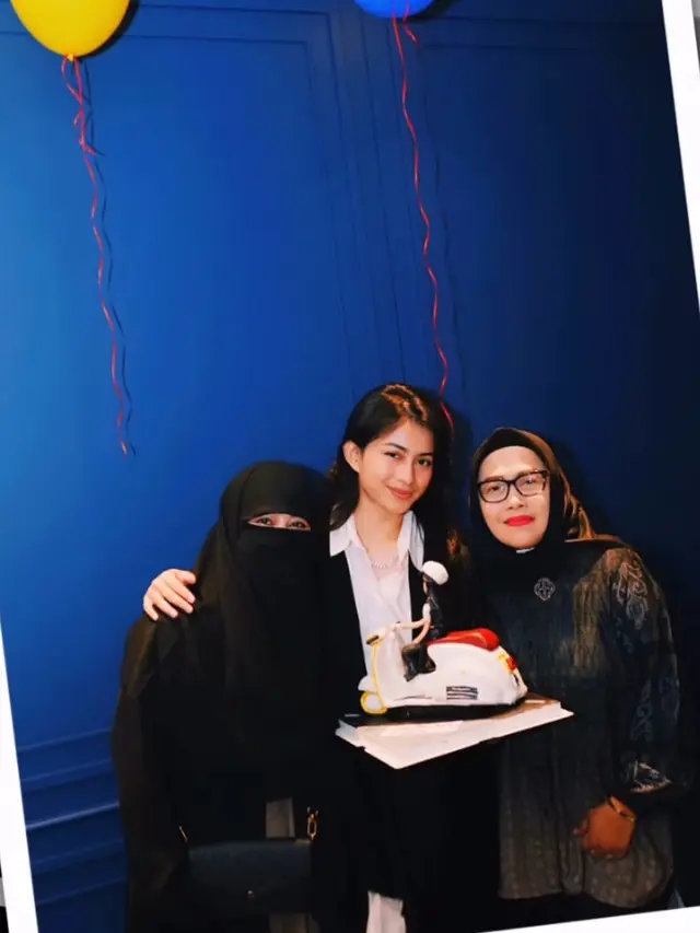 Sintya Marisca dan Umi Pipik