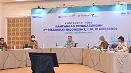 Pemerintah mengumumkan rancangan penggabungan empat BUMN di Pelabuhan menjadi satu Pelindo. Integrasi ini merupakan salah satu bagian dari program strategis Pemerintah dan inisiatif Kementerian BUMN untuk melanjutkan proses konsolidasi BUMN dalam layanan kepelabuhanan.  (Liputan6.com/HO/Pelindo)