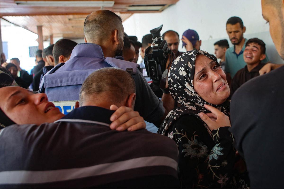 FOTO: Israel Serang RS di Gaza, Empat Jurnalis Tewas