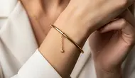 Model Gelang Emas 8 Gram dengan Liontin