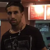 Gaston Castano jenguk Julia Perez (Syaiful Bahri/Bintang.com)