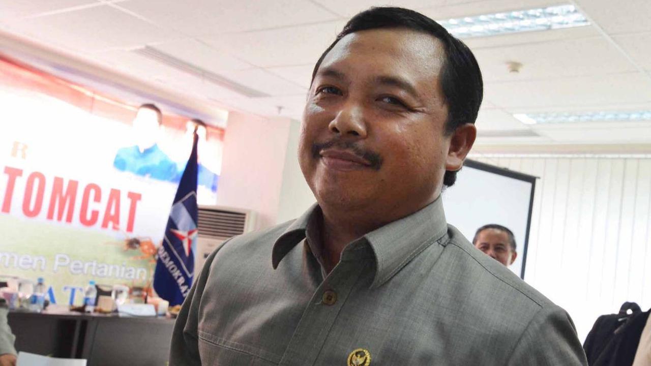 "Demokrat berpikir rasional saja, karena kalau kemarin mungkin ditanya ketika masih bergabung dengan NasDem dan PKS kami bisa menjawab karena memang merintis dari awal," ujar Herman.<br>
