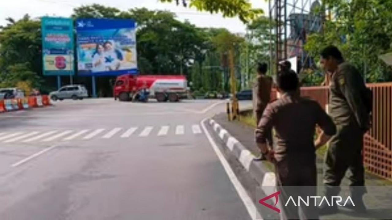 Satpol PP Intensifkan Penertiban Baliho Banjarmasin di 17 Titik Demi Estetika Kota