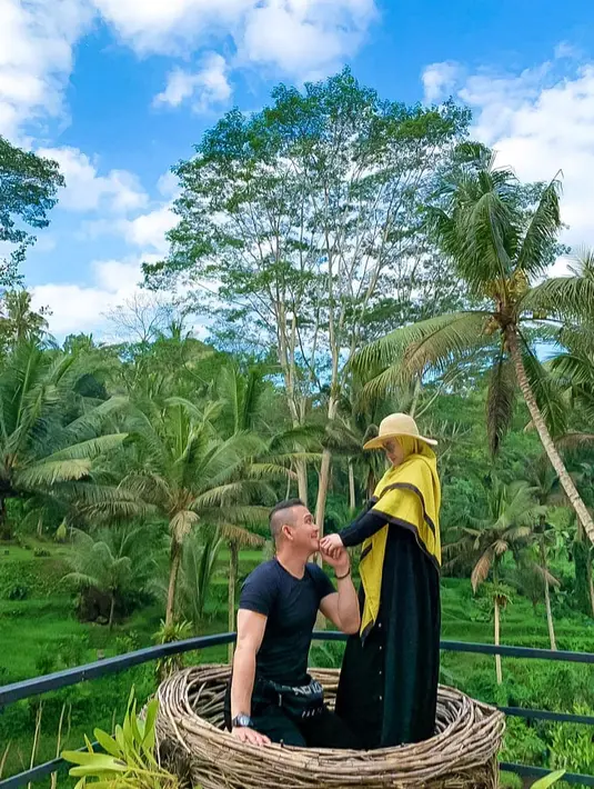 Lyra Virna (Instagram/fadlanmuhammad)