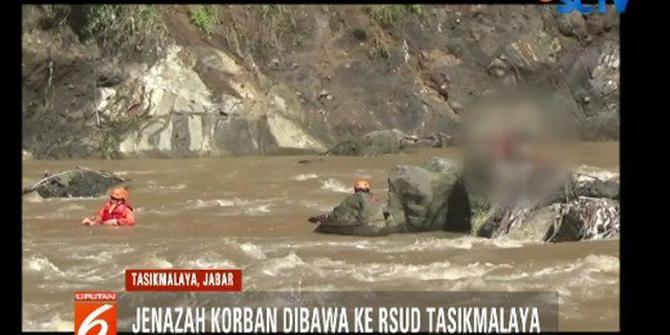 Evakuasi Dramatis Sesosok Jasad di Tengah Sungai Ciwulan Tasikmalaya