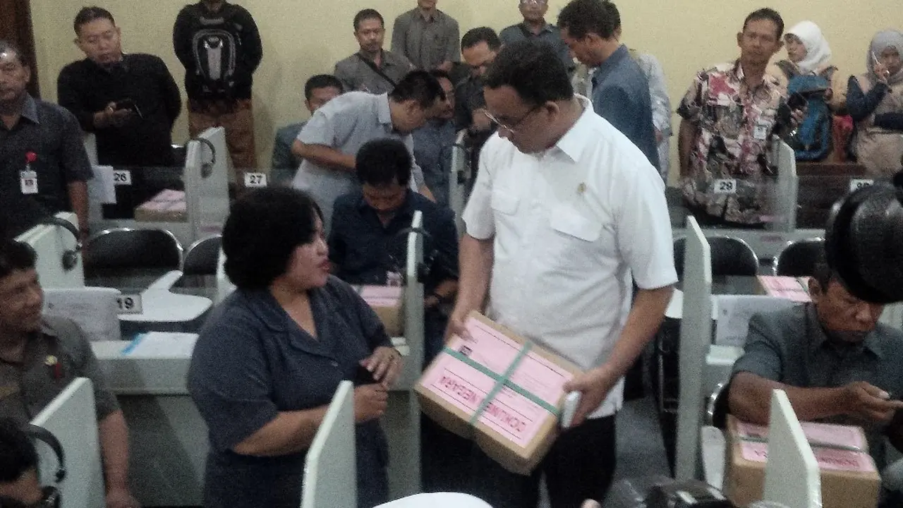 Menteri Anies: Hari Ini 9 Juta Siswa Ikuti UN SMP