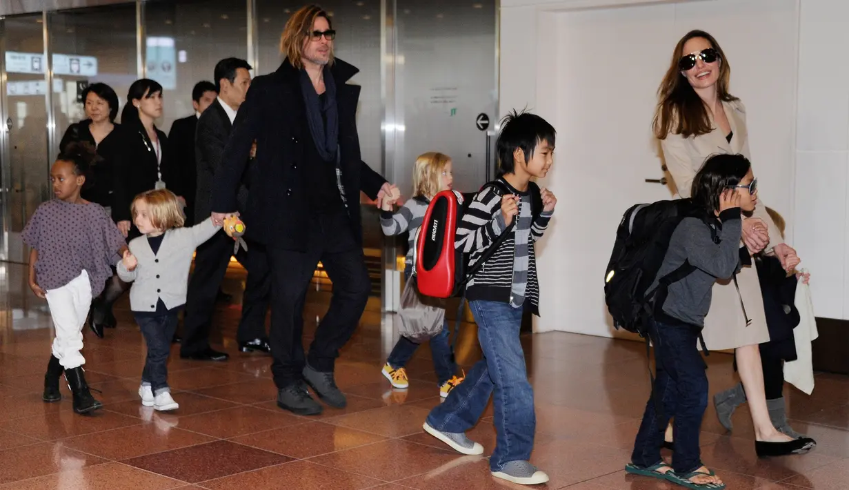 Dilaporkan TMZ (8/12), pihak Jolie telah mengirimkan sebuah email kepada tim Brad Pitt untuk membuat kesepakatan dalam mencari seorang ahli yang dapat mengatasi trauma pada anak-anaknya. (AFP/Bintang.com)