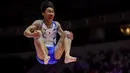 <p>Pesenam Jepang, Kazuki Minai beraksi pada nomor senam lantai kategori final aparatus putra Kejuaraan Dunia Gimnastik 2025 di Indonesia Arena, Senayan, Jakarta, Jumat (24/10/2025). (Bola.com/Bagaskara Lazuardi)</p>