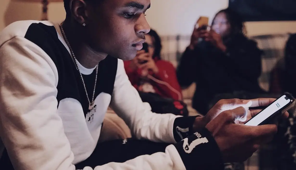 Meski demikian, dirinya tak memberikan detail apapun mengenai alasan perpisahan mereka. (instagram/ybnalmightyjay)