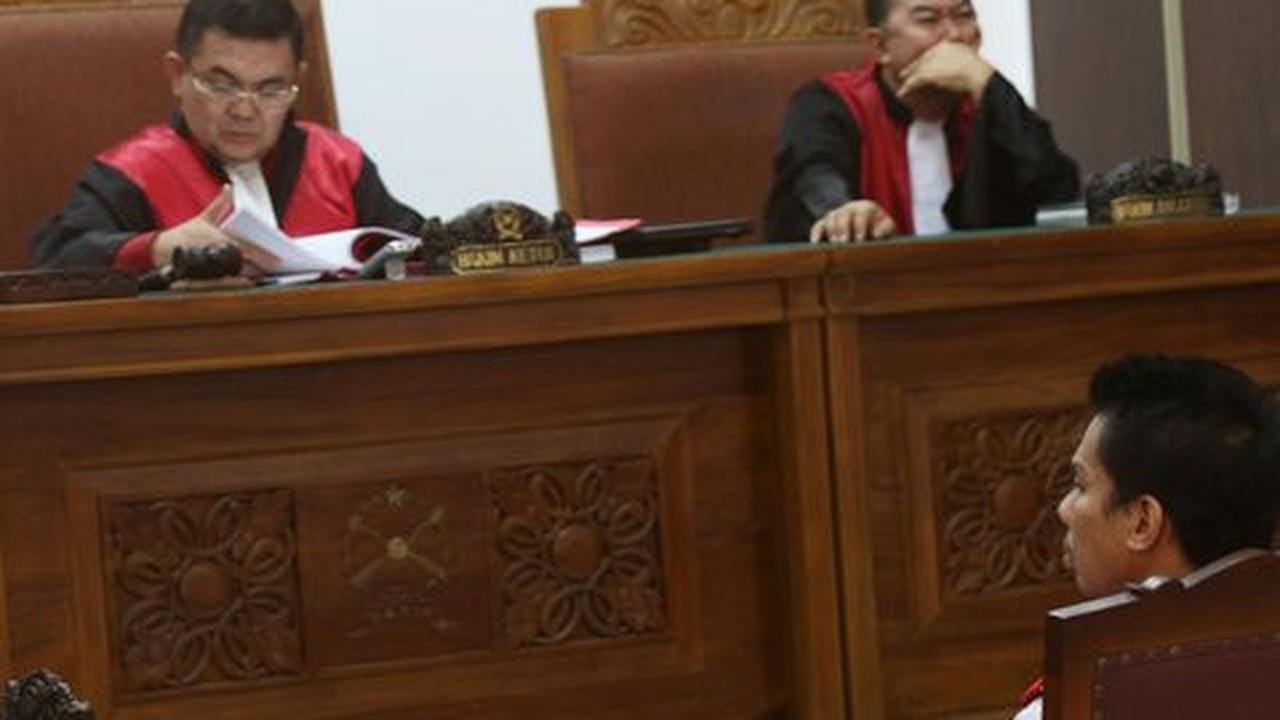 Sidang lanjutan mucikari artis terdakwa Robbie Abbas