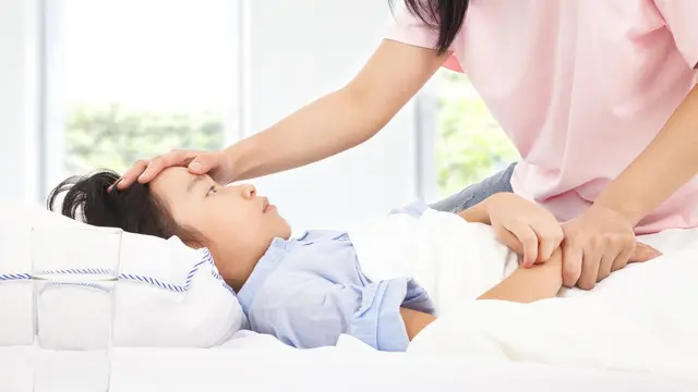 P3K Anak: Tindakan Pertama Pada Anak Kejang Demam