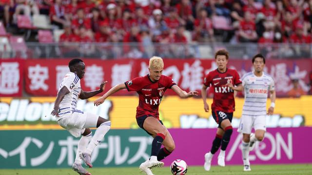 Penyerang Kashima Antlers, Yuma Suzuki