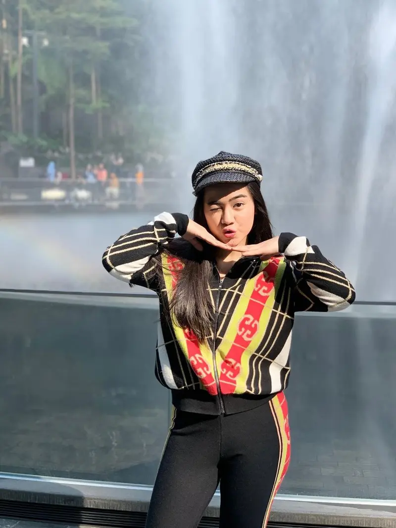 FOTO: Gaya Felicya Angelista saat Liburan, Santai dan Stylish