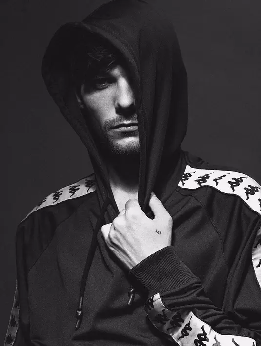 Lalu 18 bulan usai kehilangan ibu, sang ayah didiagnosis menderita kanker. (instagram/louist91)