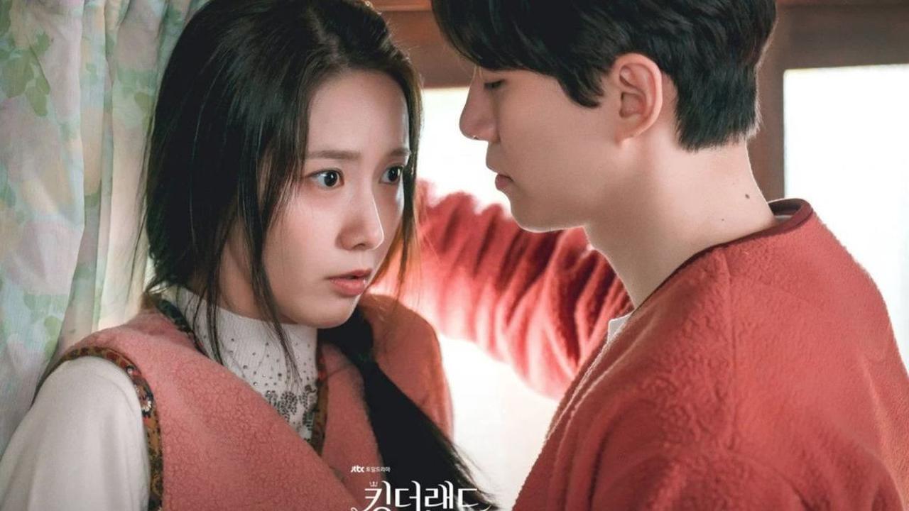 Berita pacaran YoonA dan Junho membuat nama mereka masuk trendig topic di Twitter pada Senin (3/7/2023). Banyak netizen yang mendukung dua aktor kelahiran 1990 ini untuk bersatu.