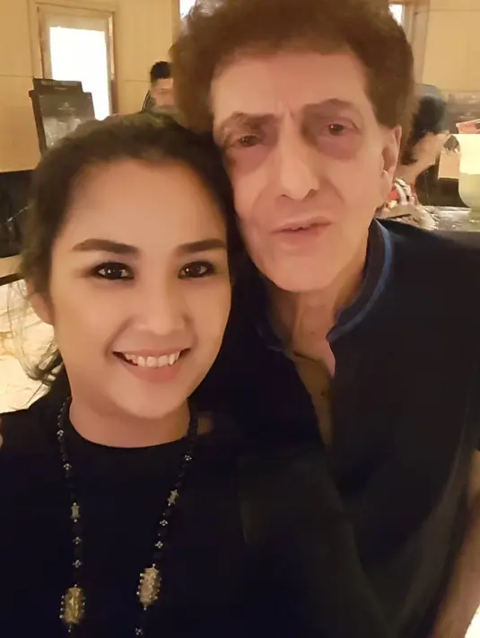 Ahmad Albar dan Dewi Sri Astuti (Instagram/dewiye04)