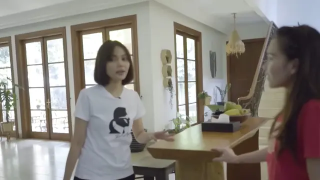 Potret Dapur dan Ruang Makan di Rumah Rina Nose
