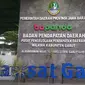 Bagi masyarakat yang memiliki denda pajak kendaraan bermotor, kini saatnya mendapatkan keringanan pajak dari pemerintah yang akan dimulai sejak 1 Agustus hingga 24 Desember mendatang. (Liputan6.com/Jayadi Supriadin)