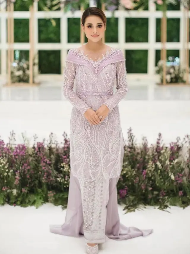 9 Inspirasi Kebaya Payet untuk Lamaran, Glamor Bersahaja