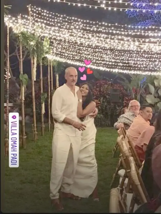 7 Momen Romantis Anggun C Sasmi dan Suami, Rayakan Ulang Tahun Pernikahan di Bali