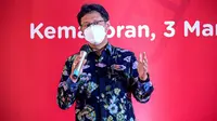 Menteri Kesehatan RI Budi Gunadi Sadikin mengapresiasi pelaksanaan vaksinasi drive thru menggandeng Halodoc di JIEXPO Kemayoran, Rabu, 3 Maret 2021. (Dok Kementerian Kesehatan RI)