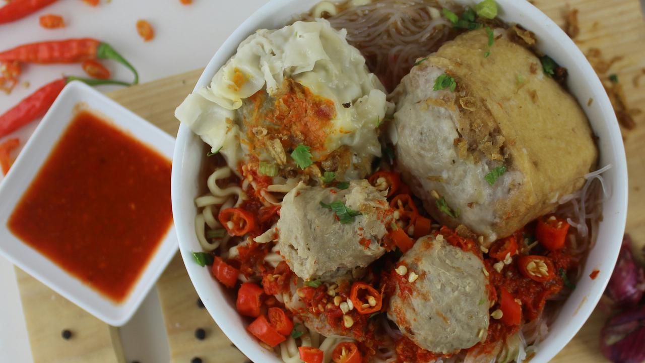 ilustrasi bakso kuah pedas