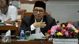 Rapat antara Menteri Agama dan Komisi VIII membahas penipuan yang menimpa 177 jemaah calon haji Indonesia di Filipina, Senayan, Jakarta, Senin (29/8). (Liputan6.com/Johan Tallo)