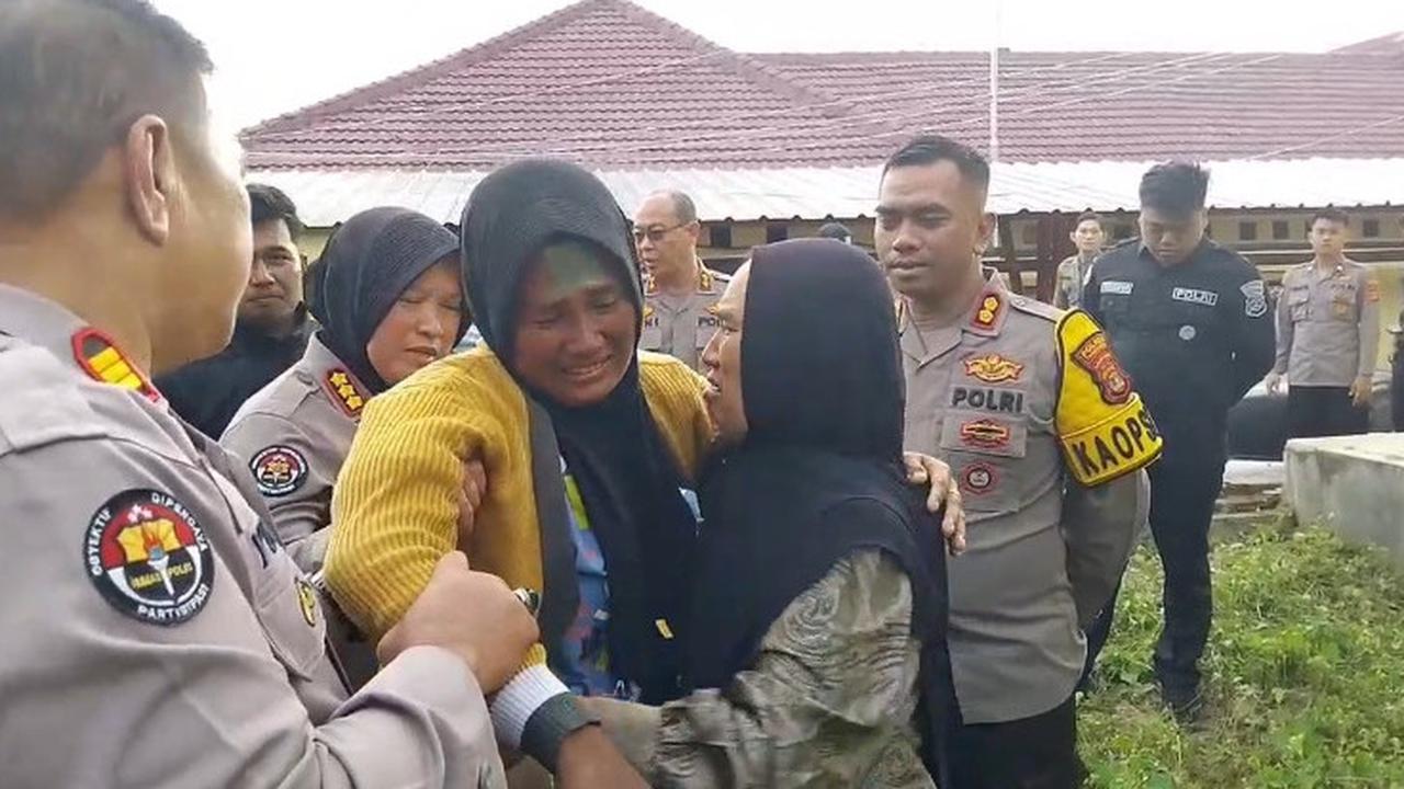 Misteri Mayat Tanpa Kepala di Pantai Lampung: Keluarga dari Cilincing Kenali Pakaian, Polisi Ambil Sampel DNA