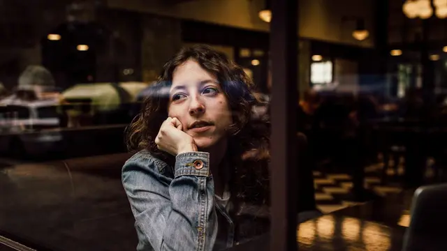 Ilustrasi Relationship Female